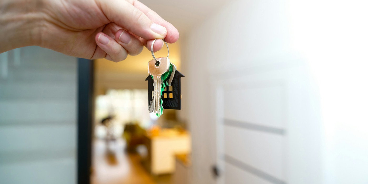 Handing back keys on the last day of a lease in Victoria